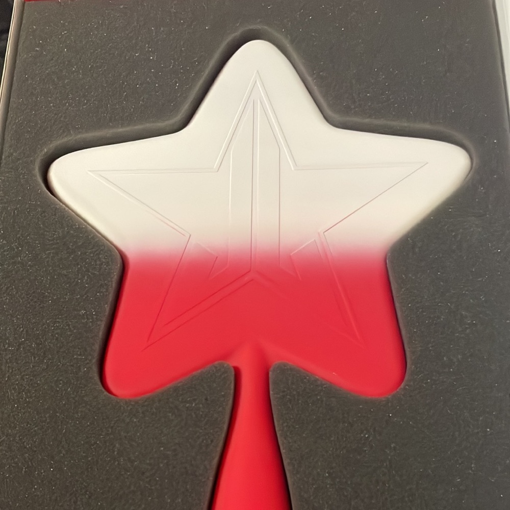 BNIB JEFFREE STAR SOFT TOUCH BLOOD SUGAR MIRROR